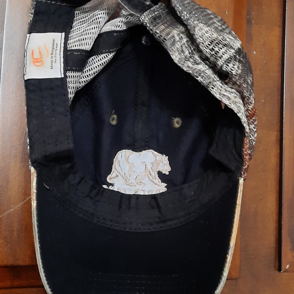 2 Camo Caps / Hats - Picture 4 of 6